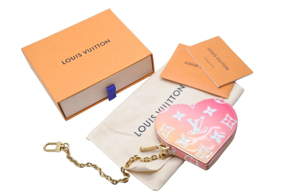 LOUIS VUITTON coin case Wallet Vernis Portemonnaie Coeur